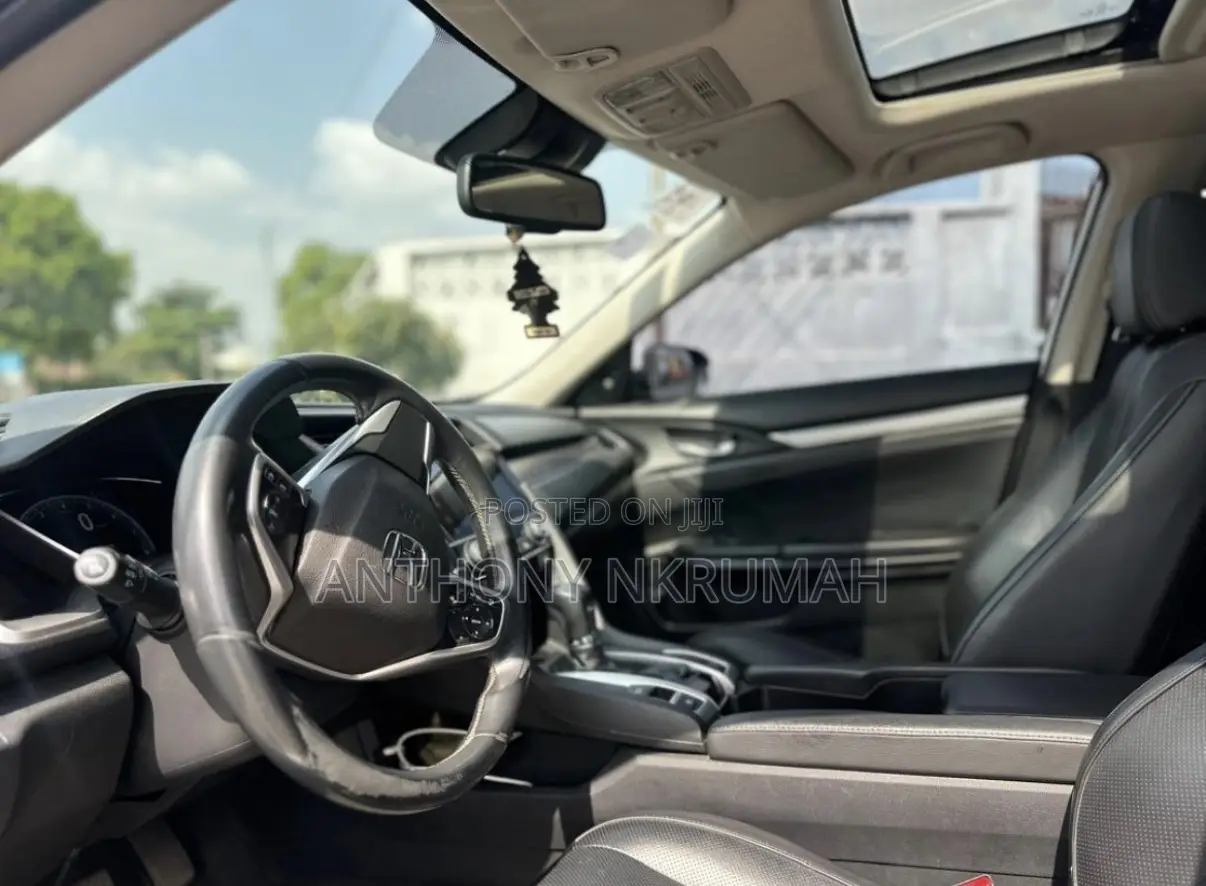Honda Civic Touring 4dr Sedan (1.5L 4cyl) 2016 White