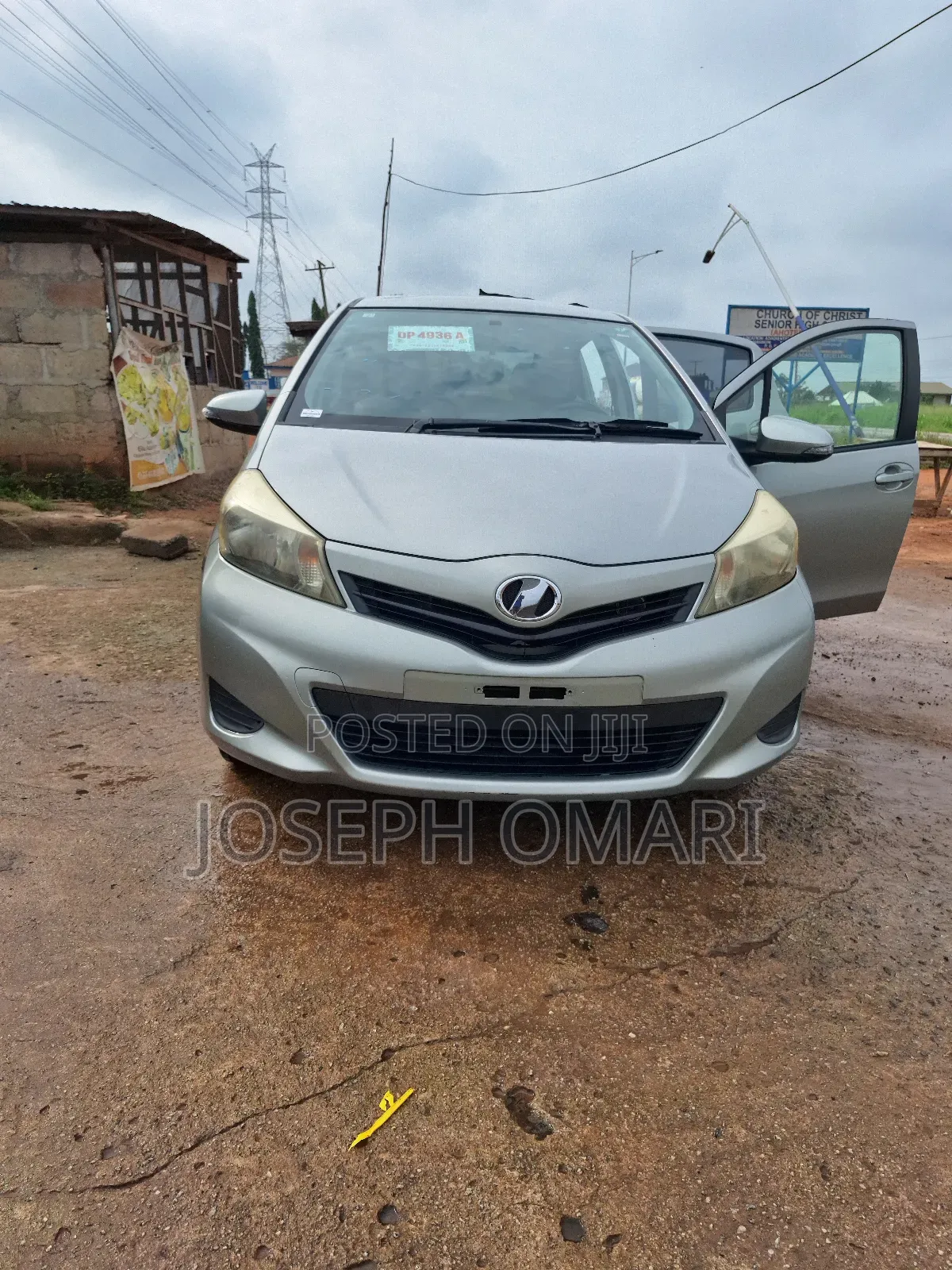 Toyota Vitz 1.3 AWD 3dr 2011 Gray