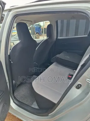 Toyota Vitz 1.3 AWD 3dr 2011 Gray