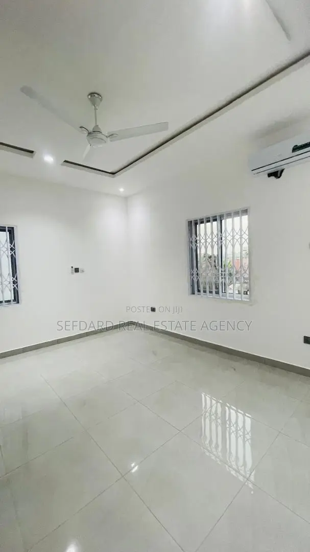 4bdrm House in Sefdard Properties, Kwabenya for sale