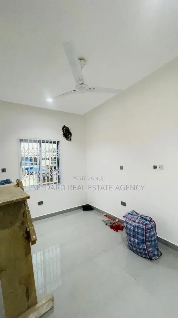 4bdrm House in Sefdard Properties, Kwabenya for sale