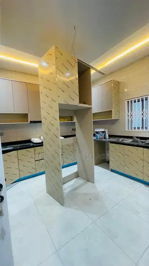 4bdrm House in Sefdard Properties, Kwabenya for sale