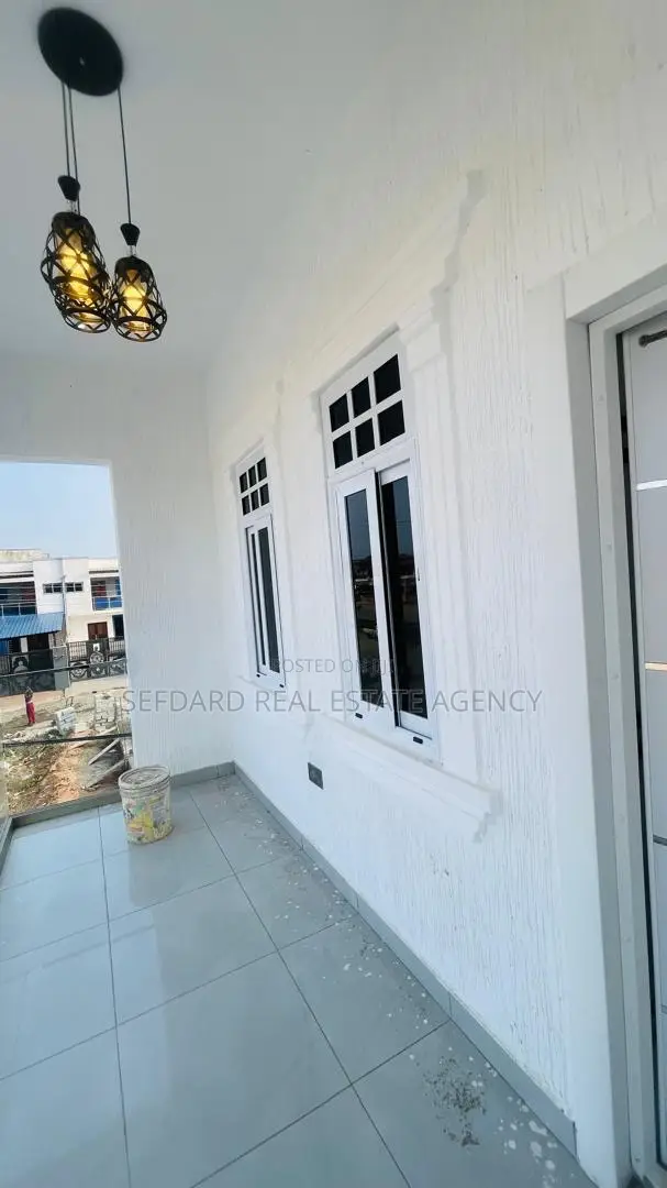 4bdrm House in Sefdard Properties, Kwabenya for sale