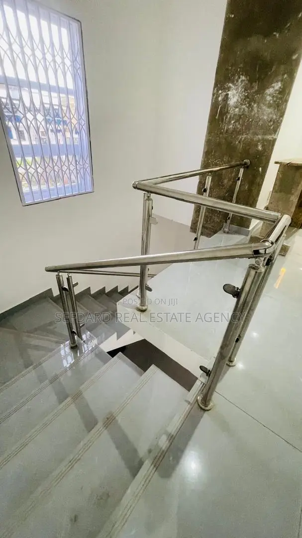 4bdrm House in Sefdard Properties, Kwabenya for sale