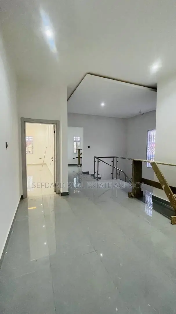 4bdrm House in Sefdard Properties, Kwabenya for sale