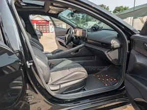 Hyundai Elantra 2023 Black