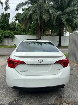 Toyota Corolla 2018 White