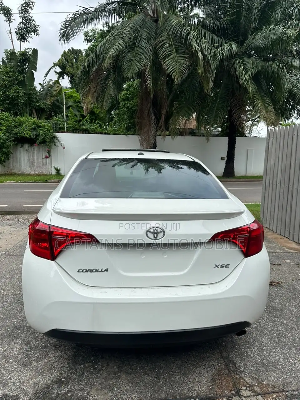 Toyota Corolla 2018 White