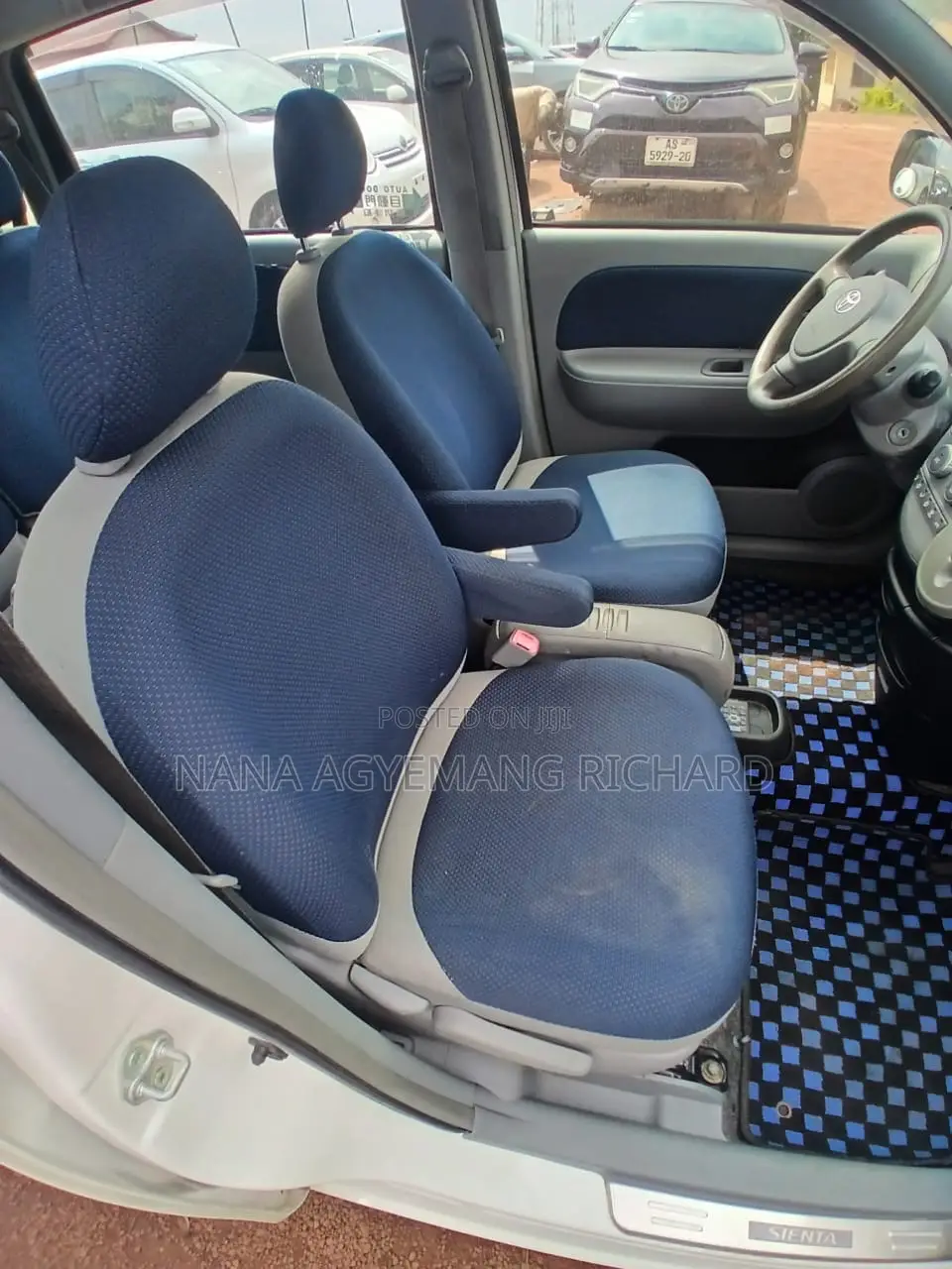 Toyota Sienta 1.5 FWD 2010 Blue