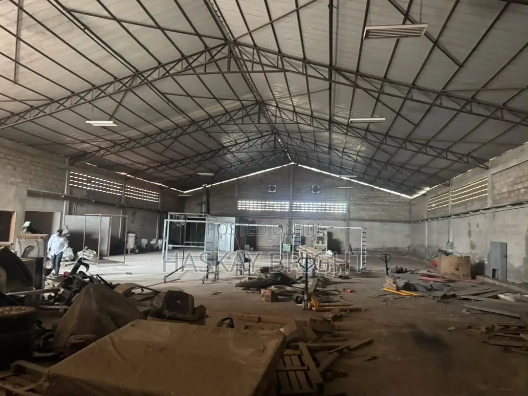 1000 SQM Warehouse for Rent at Broad Castle Junction After West Hills
