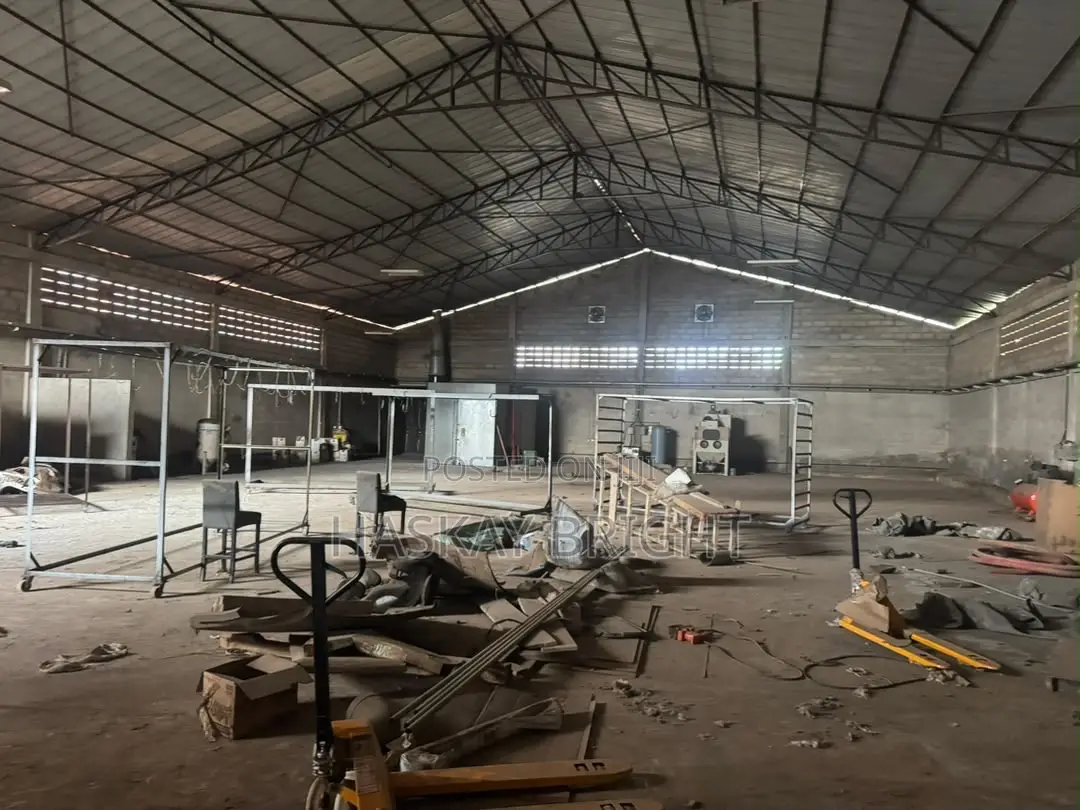 1000 SQM Warehouse for Rent at Broad Castle Junction After West Hills