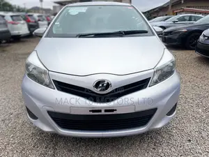Toyota Vitz 1.5 FWD 3dr 2014 Silver