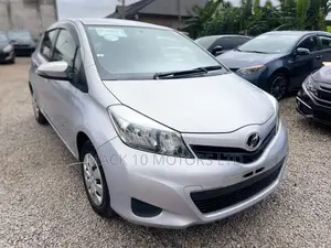 Toyota Vitz 1.5 FWD 3dr 2014 Silver