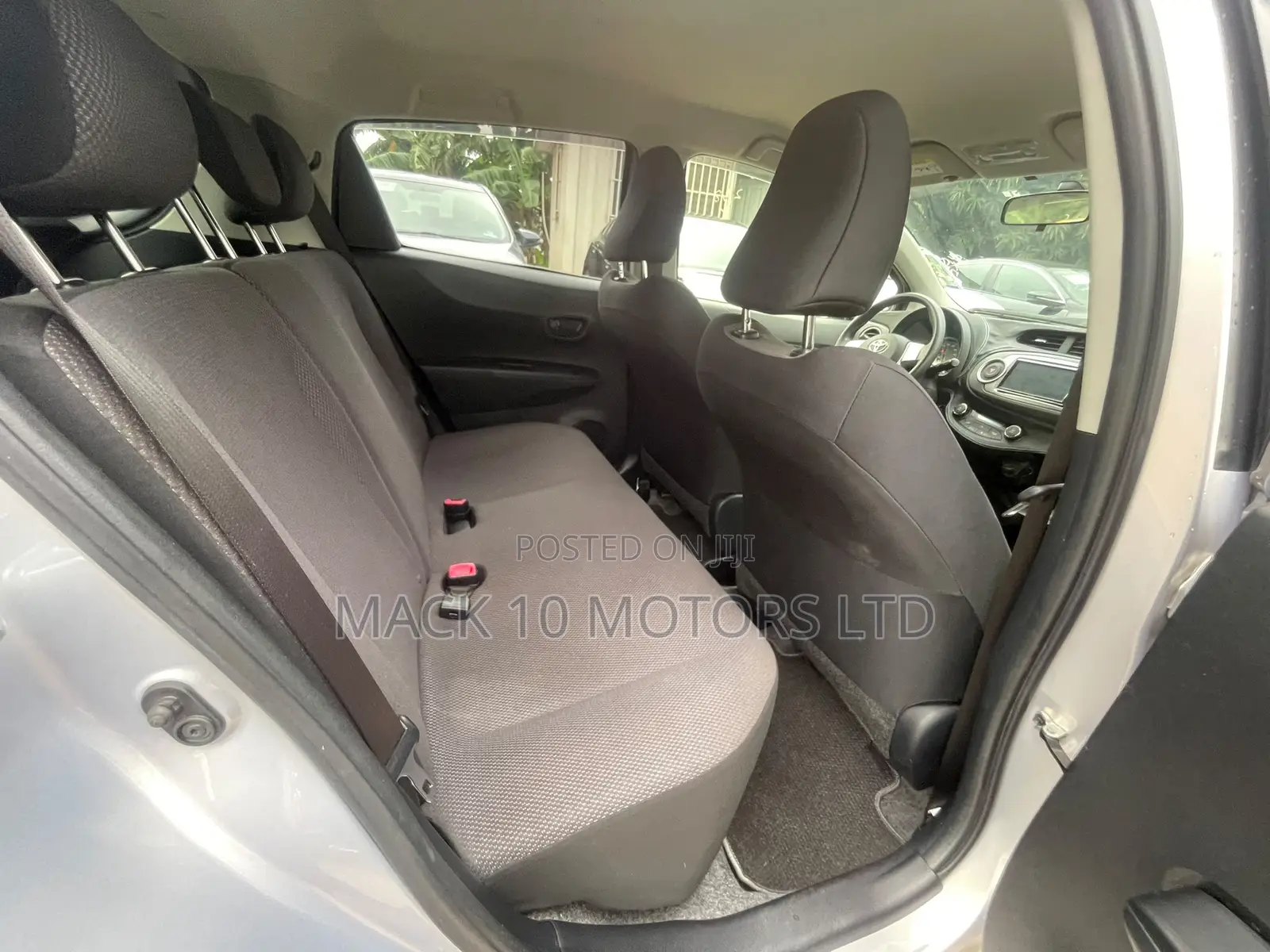 Toyota Vitz 1.5 FWD 3dr 2014 Silver