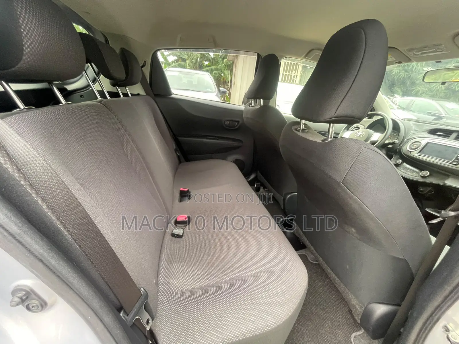 Toyota Vitz 1.5 FWD 3dr 2014 Silver