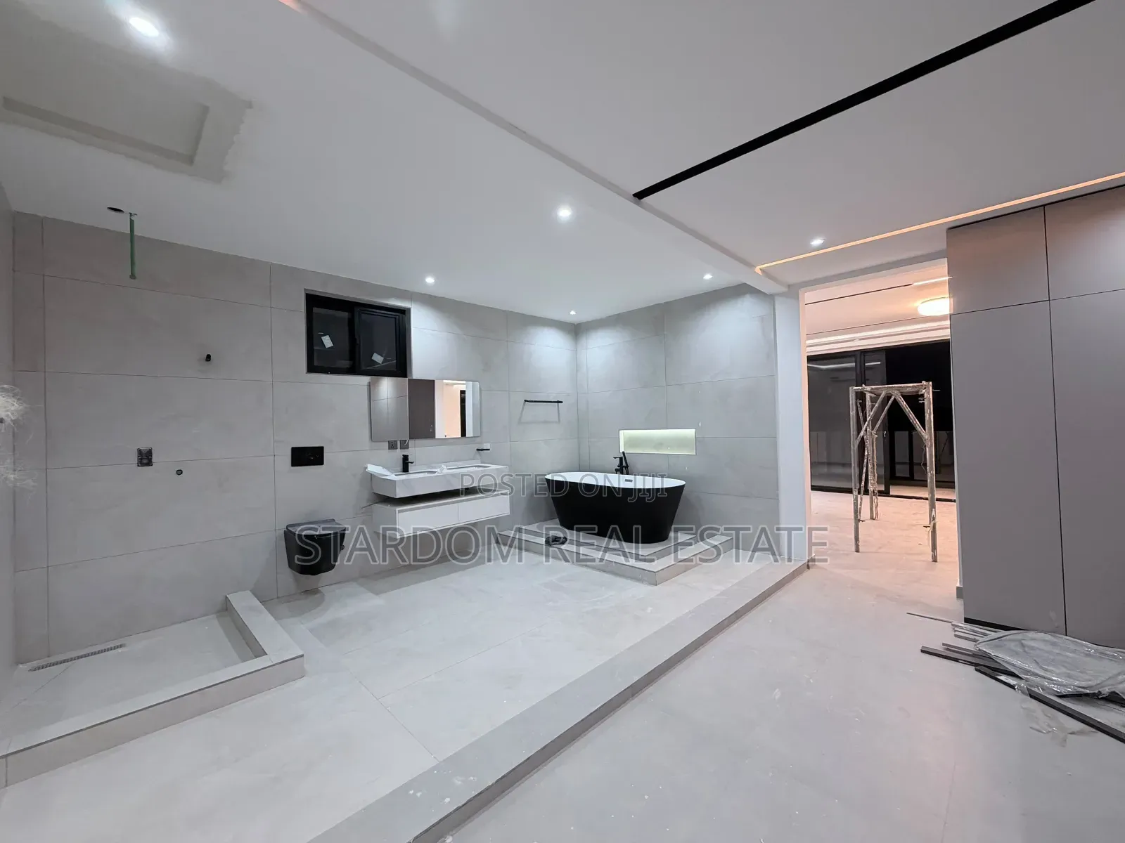 4bdrm Duplex in Nanakrom, School Junction for sale