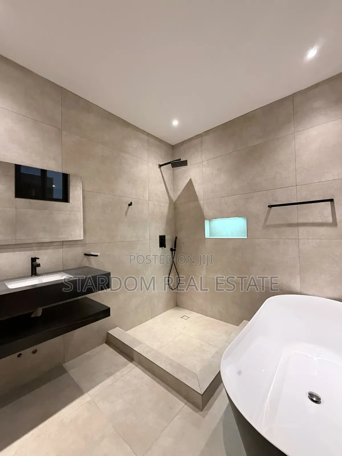4bdrm Duplex in Nanakrom, School Junction for sale