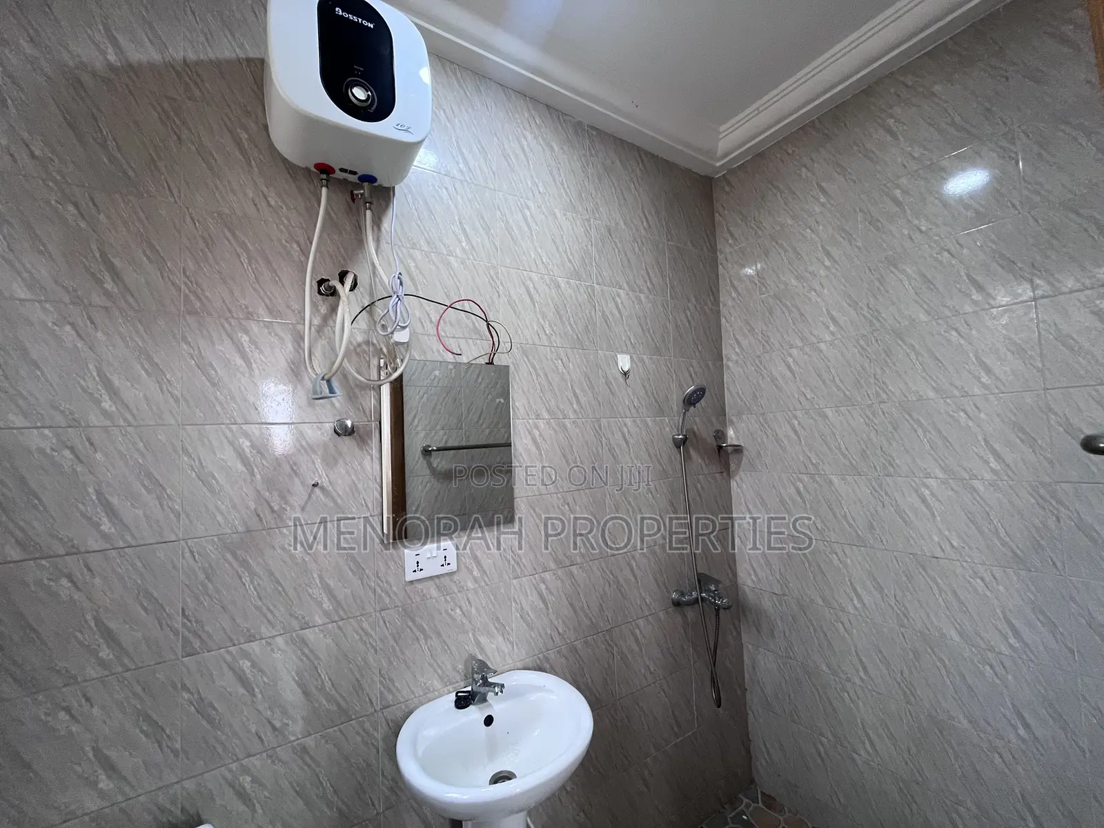 2bdrm Apartment in Adenta Amrahia for rent