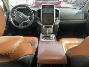 Toyota Land Cruiser 5.7 V8 VXR 2017 Black