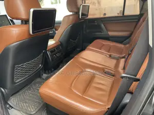 Toyota Land Cruiser 5.7 V8 VXR 2017 Black