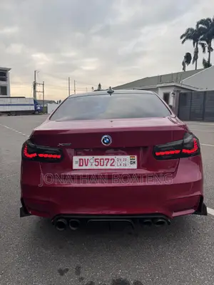 BMW 320i 2016 Red