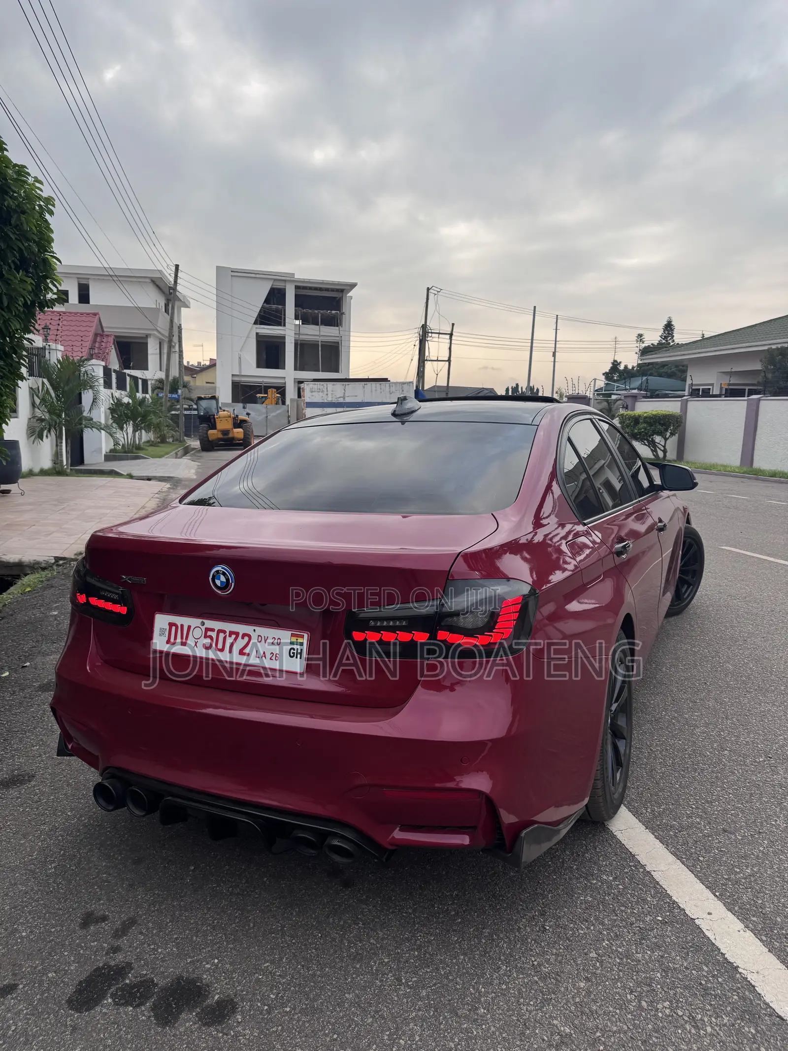 BMW 320i 2016 Red