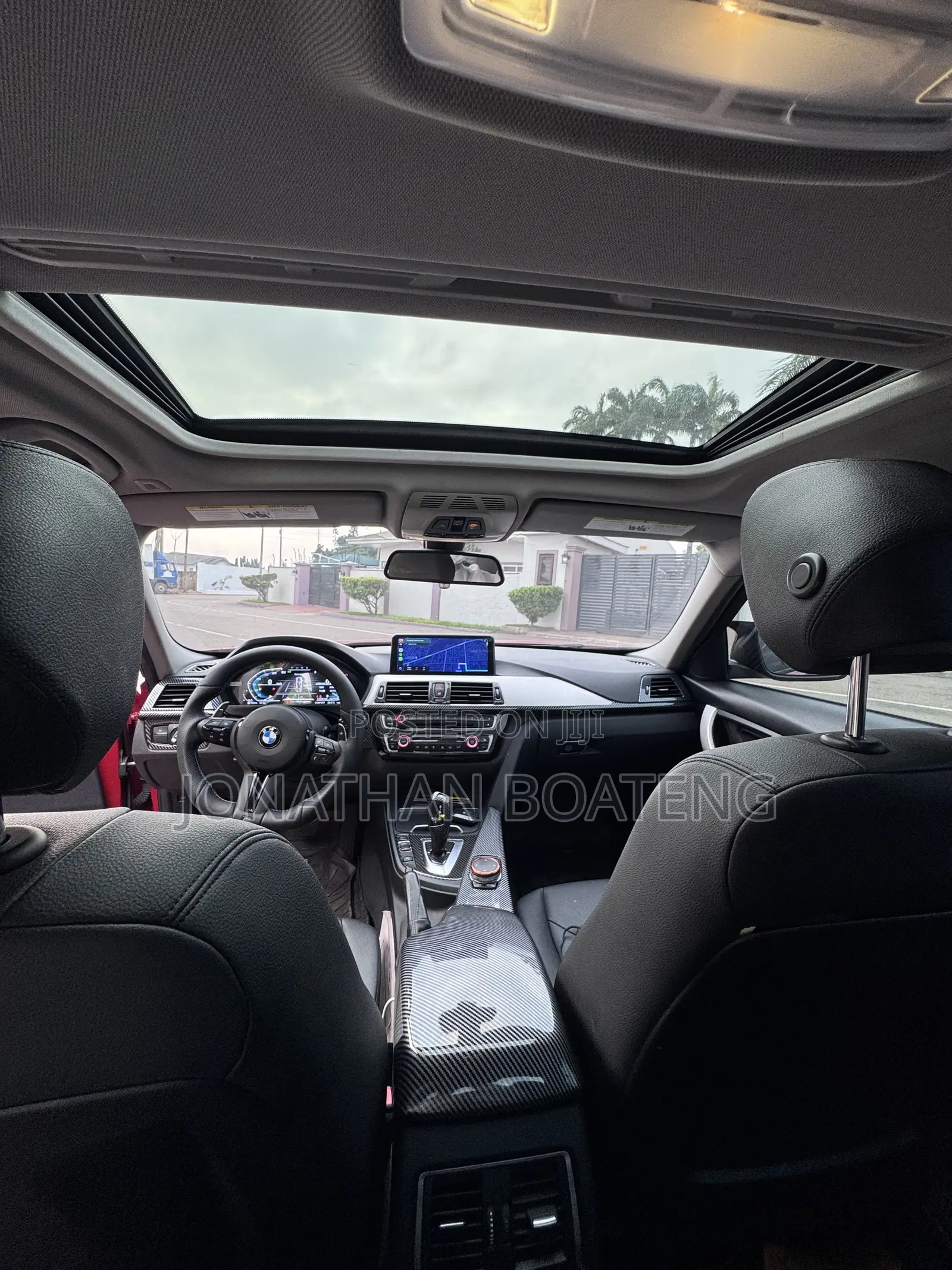 BMW 320i 2016 Red