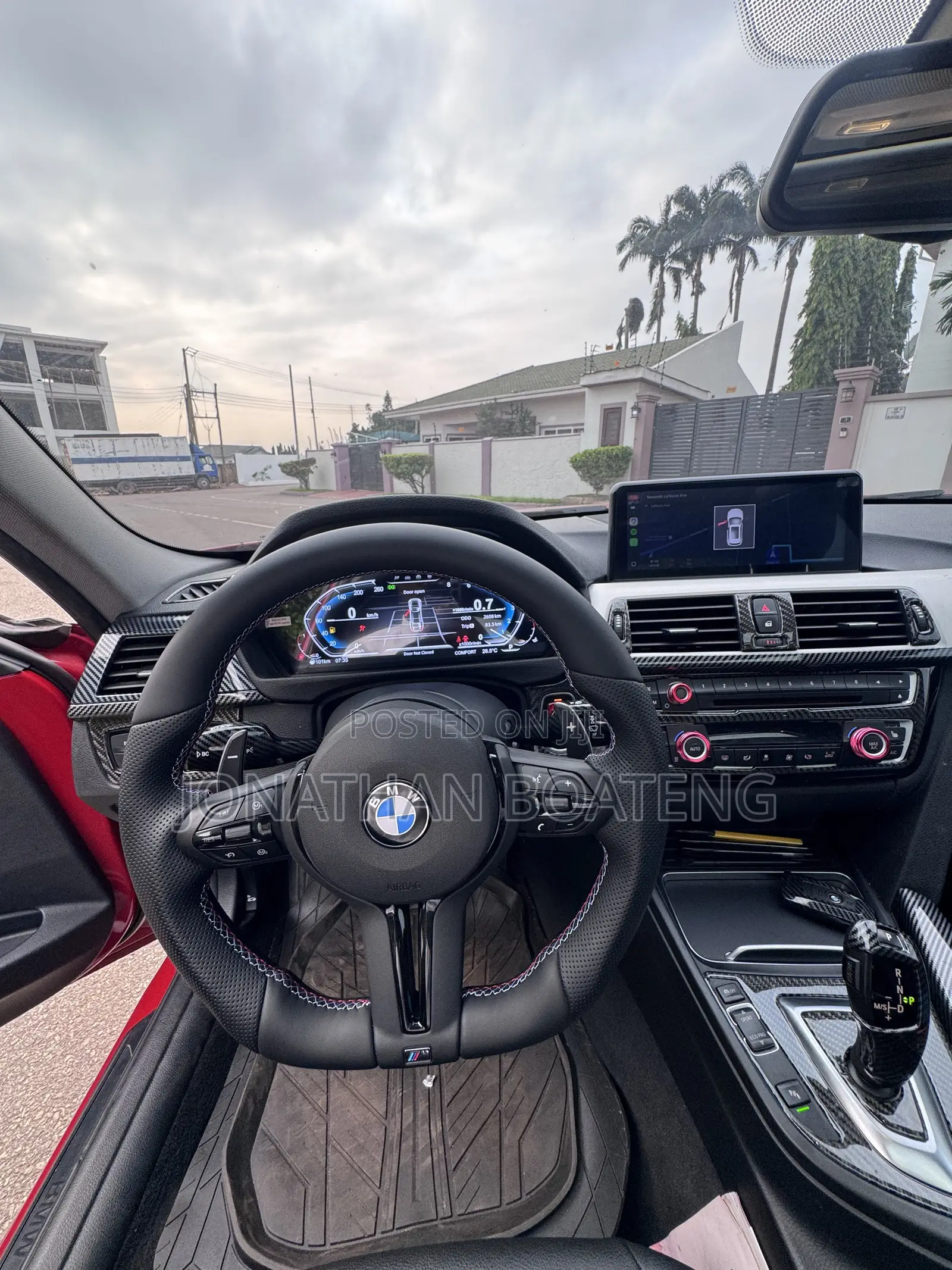 BMW 320i 2016 Red