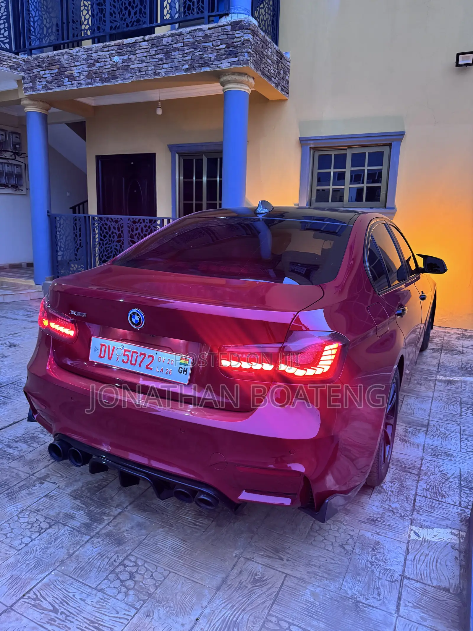 BMW 320i 2016 Red