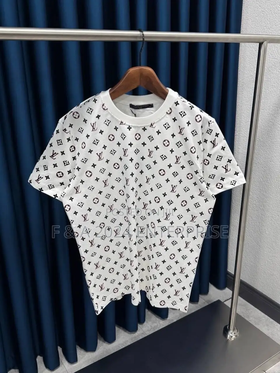 Louis Vuitton T-Shirt Branded