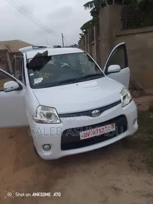 Toyota Sienta 2015 White