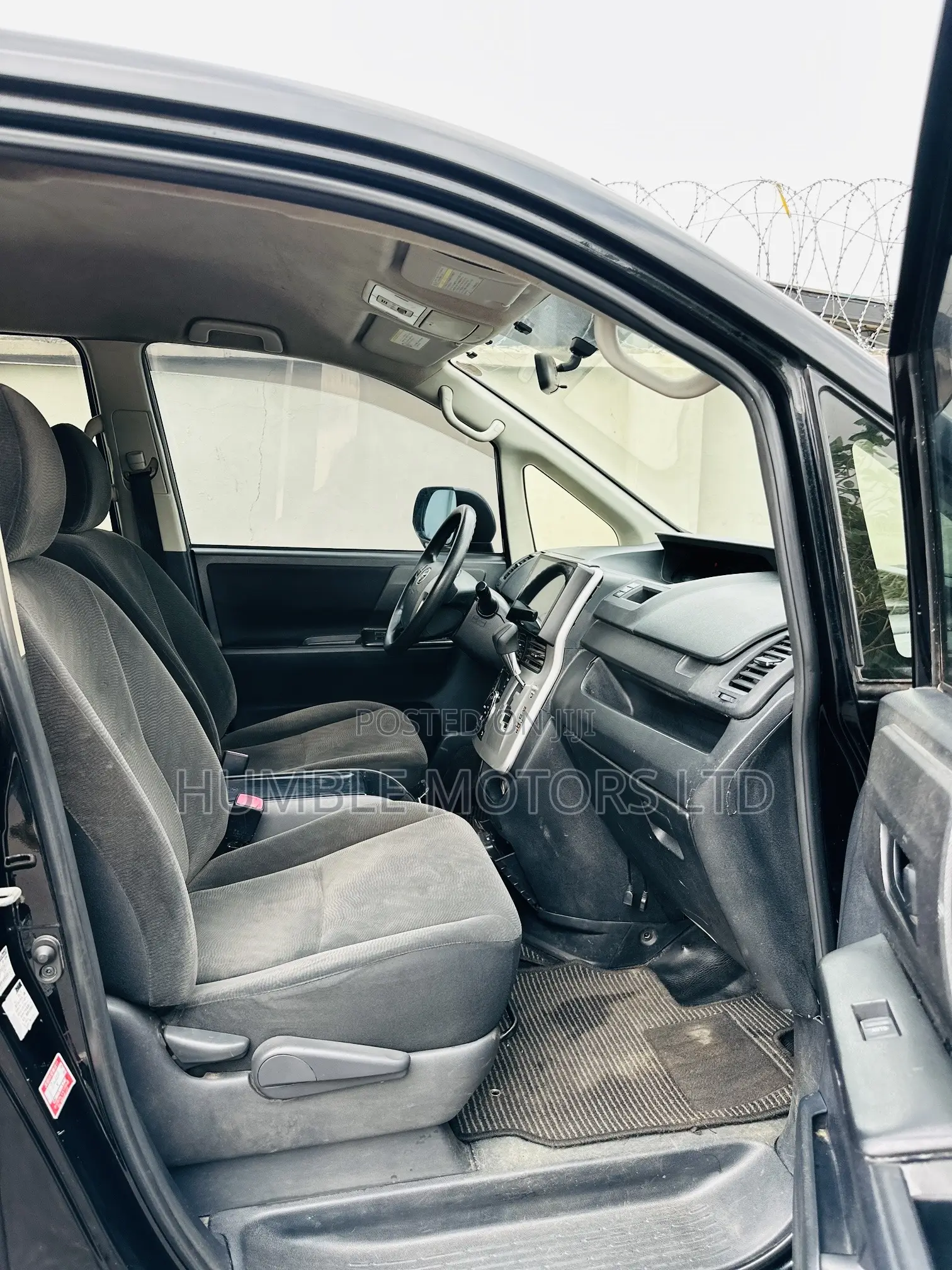 Toyota Voxy 2013 Black