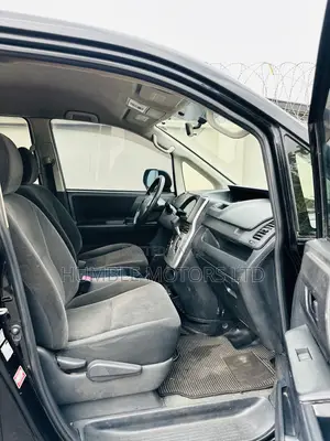 Toyota Voxy 2013 Black