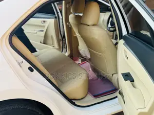 Toyota Corolla 2017 White