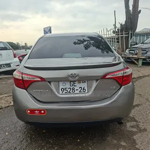 Toyota Corolla 2015 Gray