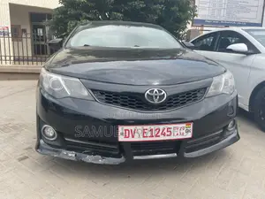 Toyota Camry SE 4dr Sedan (2.5L 4cyl 6A) 2014 Black