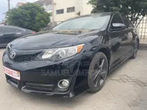 Toyota Camry SE 4dr Sedan (2.5L 4cyl 6A) 2014 Black
