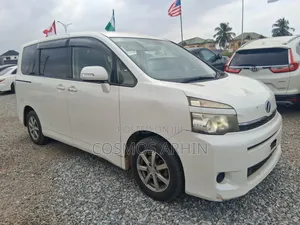 Toyota Voxy 2012 White