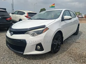 Toyota Corolla 2015 White