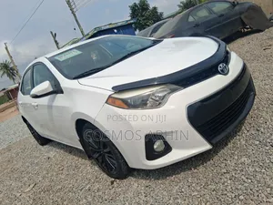 Toyota Corolla 2015 White