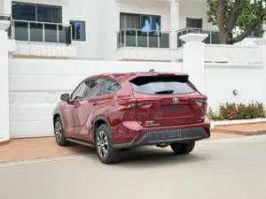 Toyota Highlander XLE 2021