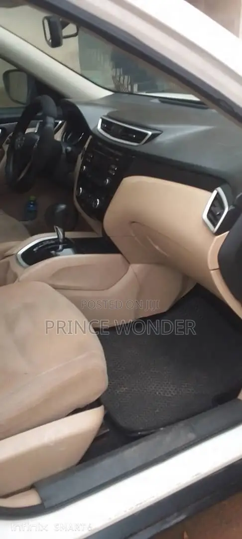 Nissan Rogue S AWD 2016 White