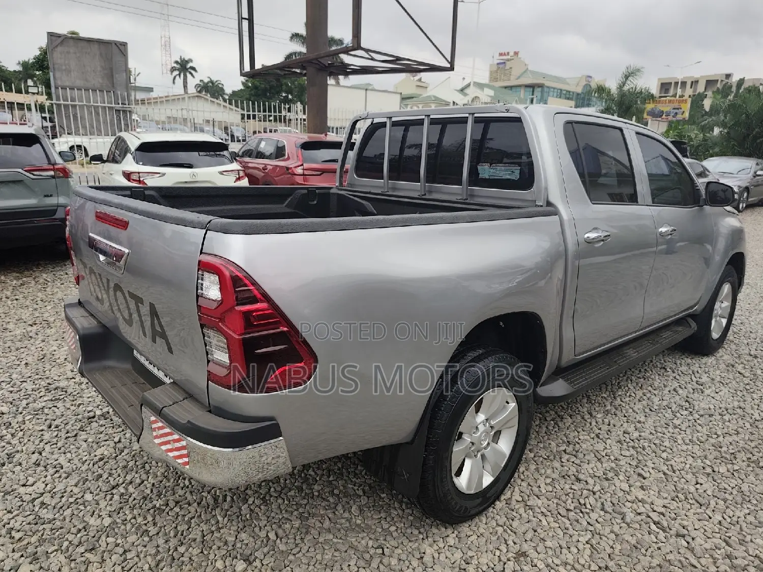 Toyota Hilux Revo Double Cab Deisel 2.8 AWD 2017 Silver