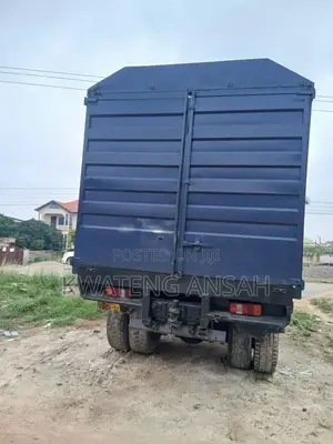 MAN 2010 Blue