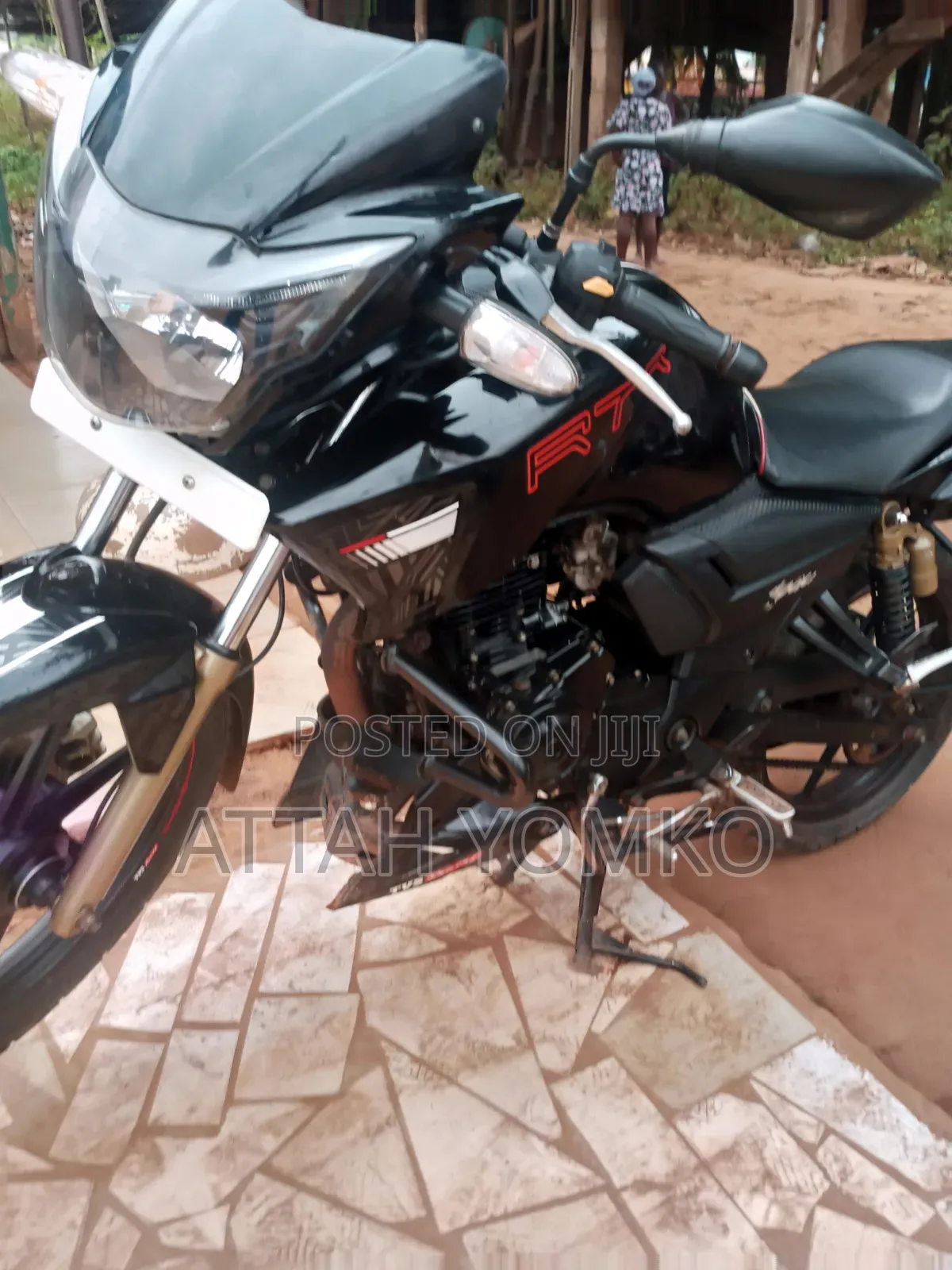 TVS Apache 180 RTR 2025 Black