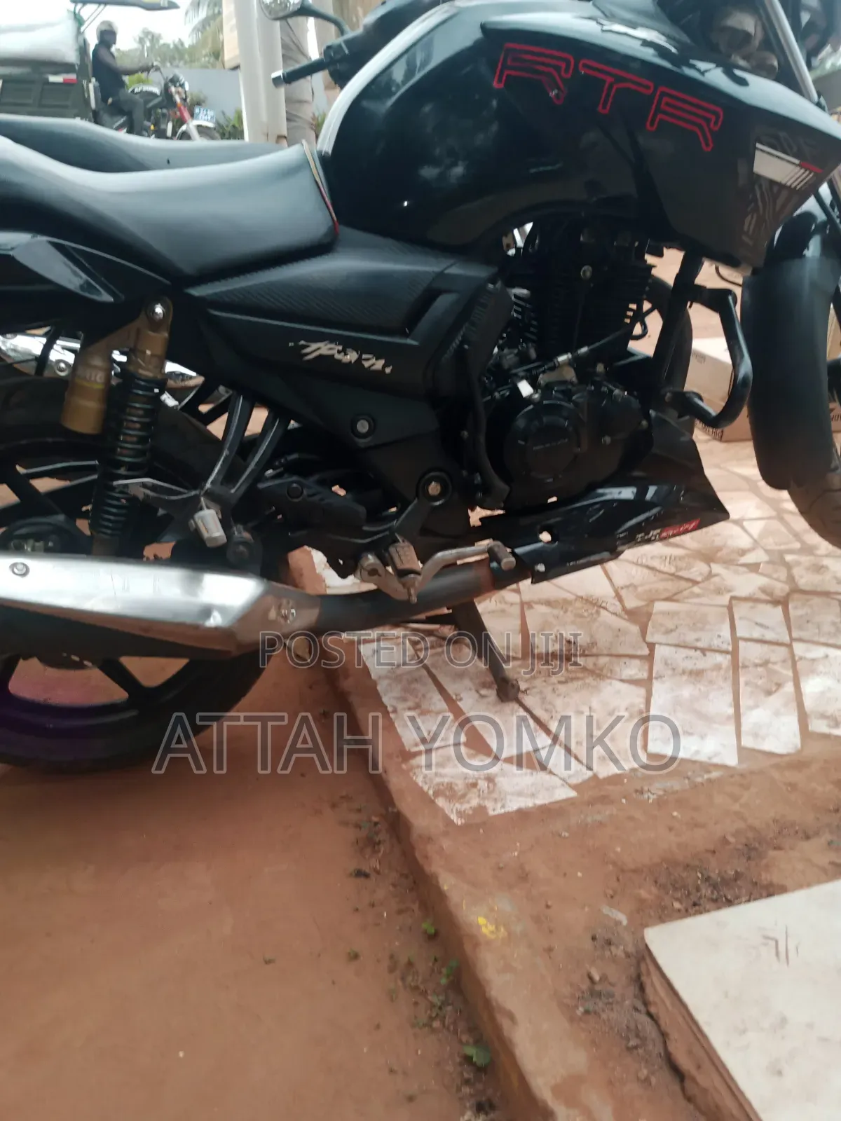 TVS Apache 180 RTR 2025 Black
