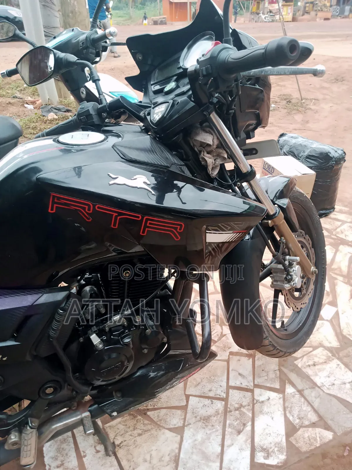 TVS Apache 180 RTR 2025 Black