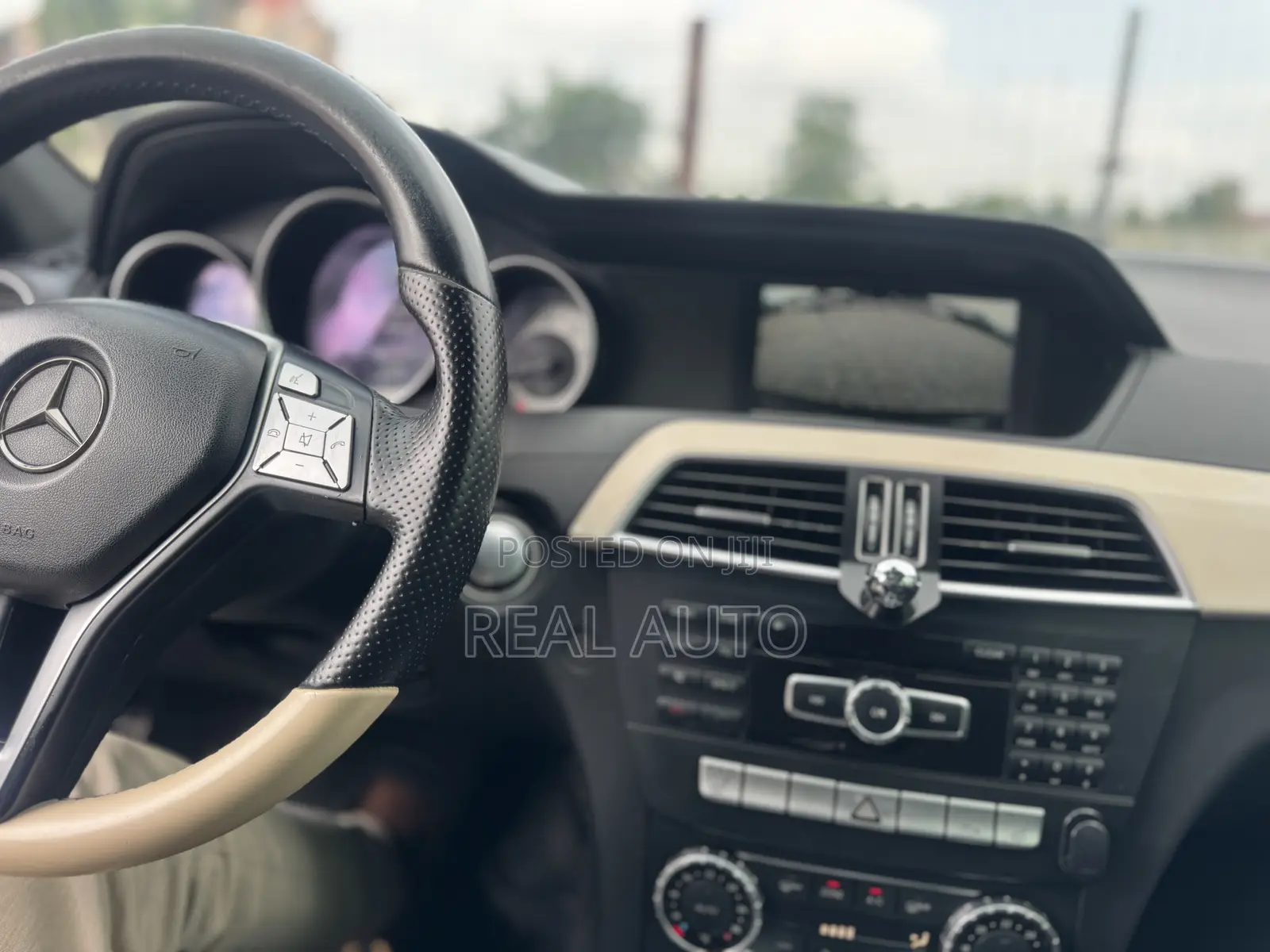 Mercedes-Benz C250 2014 Black