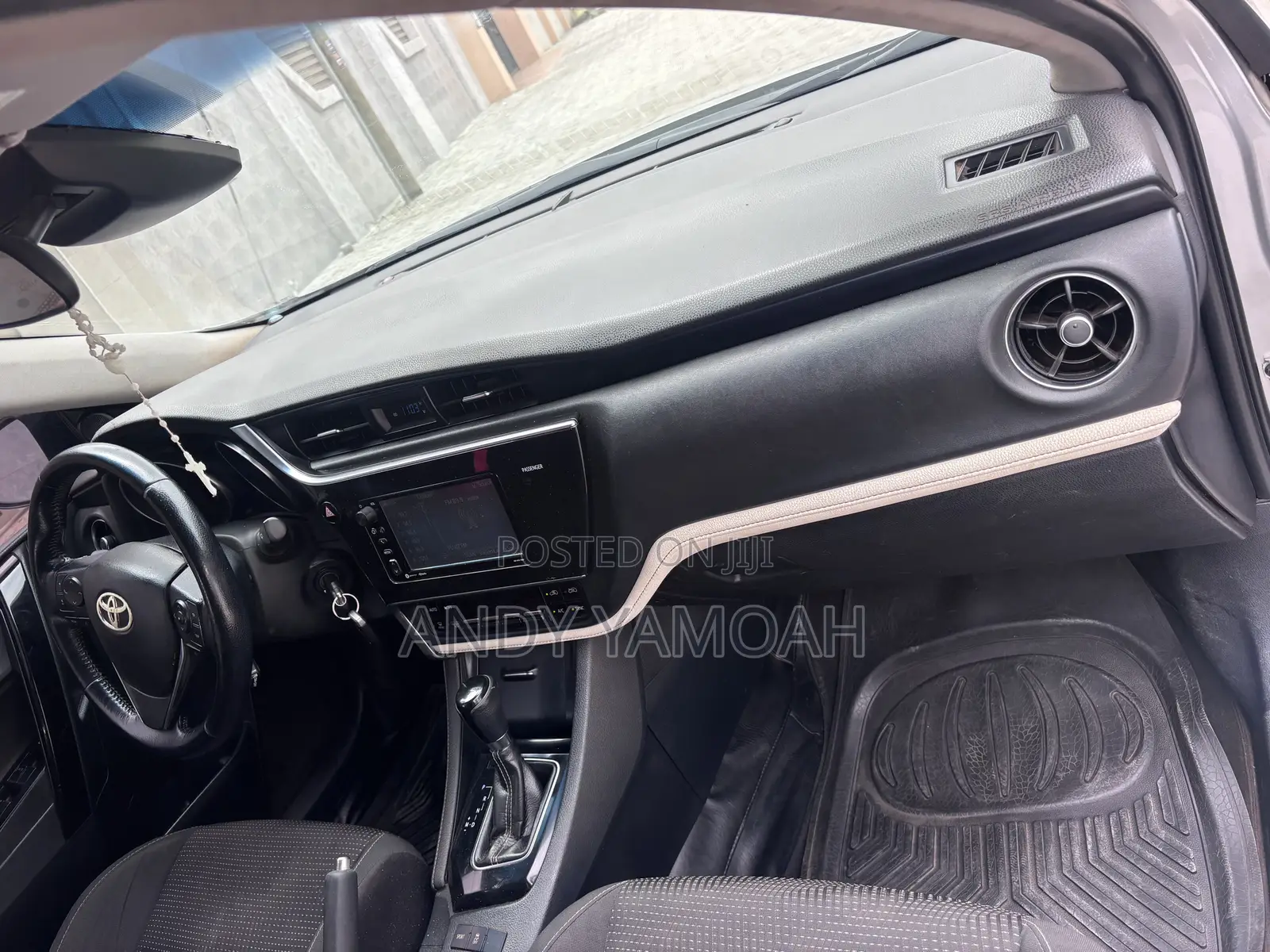 Toyota Corolla 2018 Silver