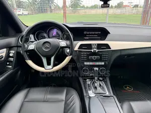 Mercedes-Benz C250 2014 Black